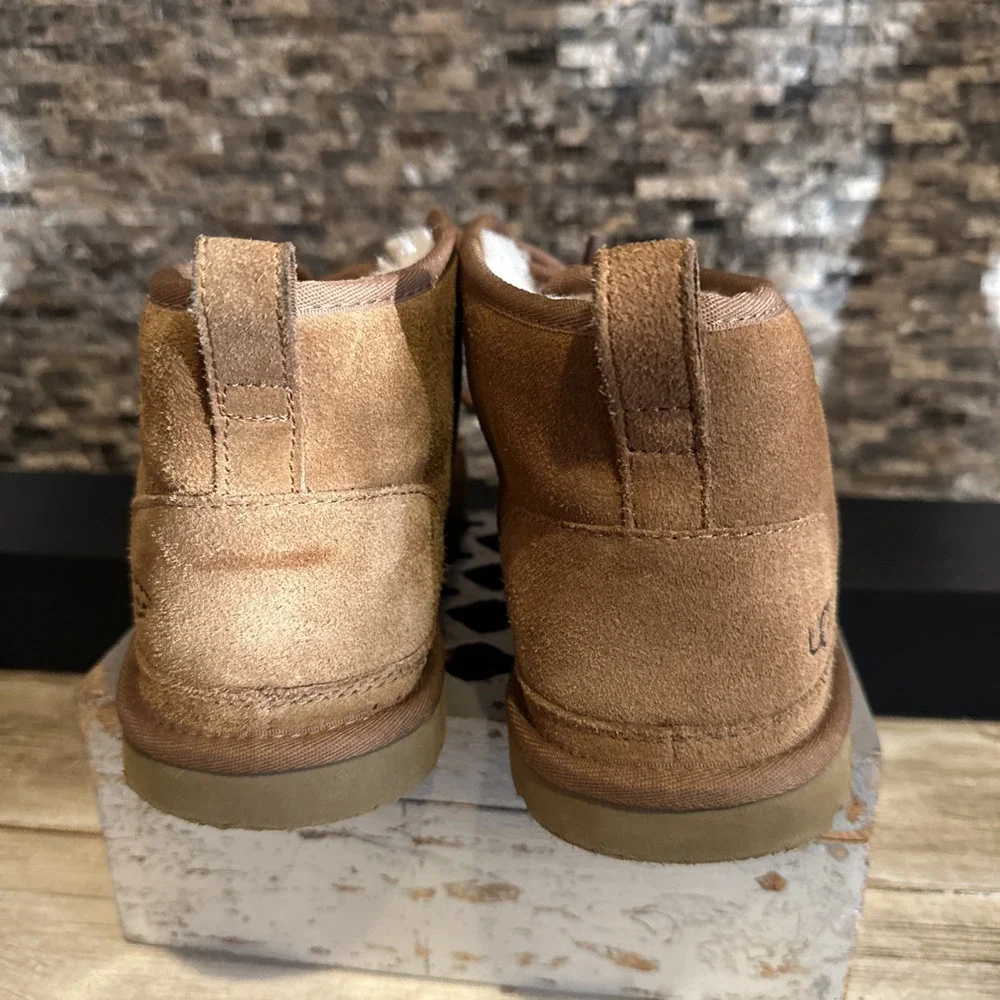 UGG Neumel Brown Suede Chukka Boots Left Shoe Size‎ 8 Right Shoe Size 9
